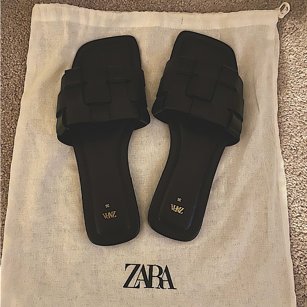 Brand New Never Worn Zara Black Sandals